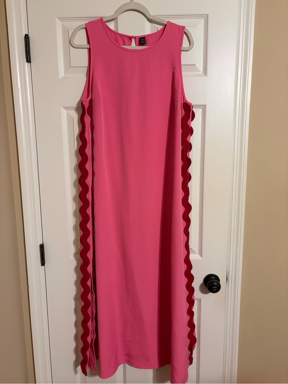 SHEIN Pink Sleeveless Maxi Dress with Scalloped Side Trim